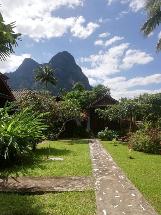 Lattanavongsa Guesthouse And Bungalows Muang Ngoi Exteriér fotografie
