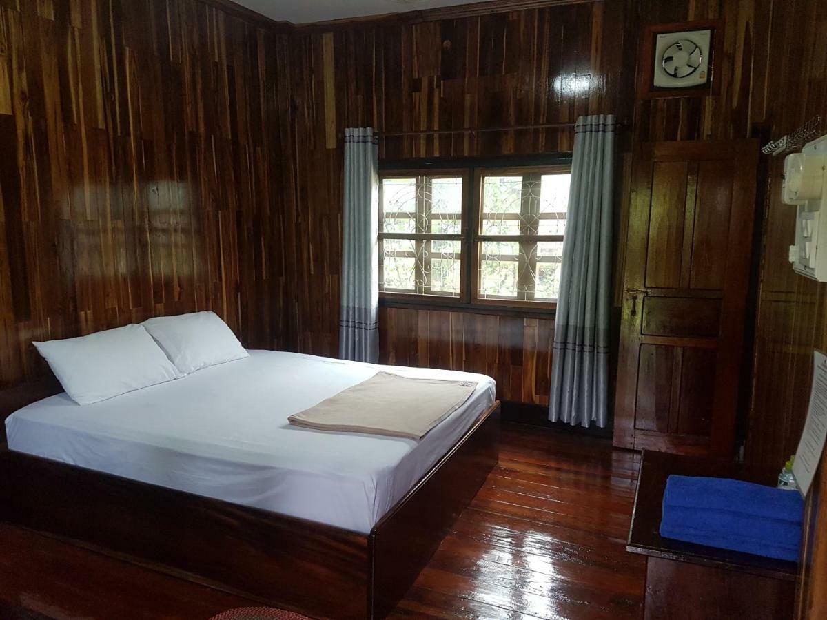 Lattanavongsa Guesthouse And Bungalows Muang Ngoi Exteriér fotografie