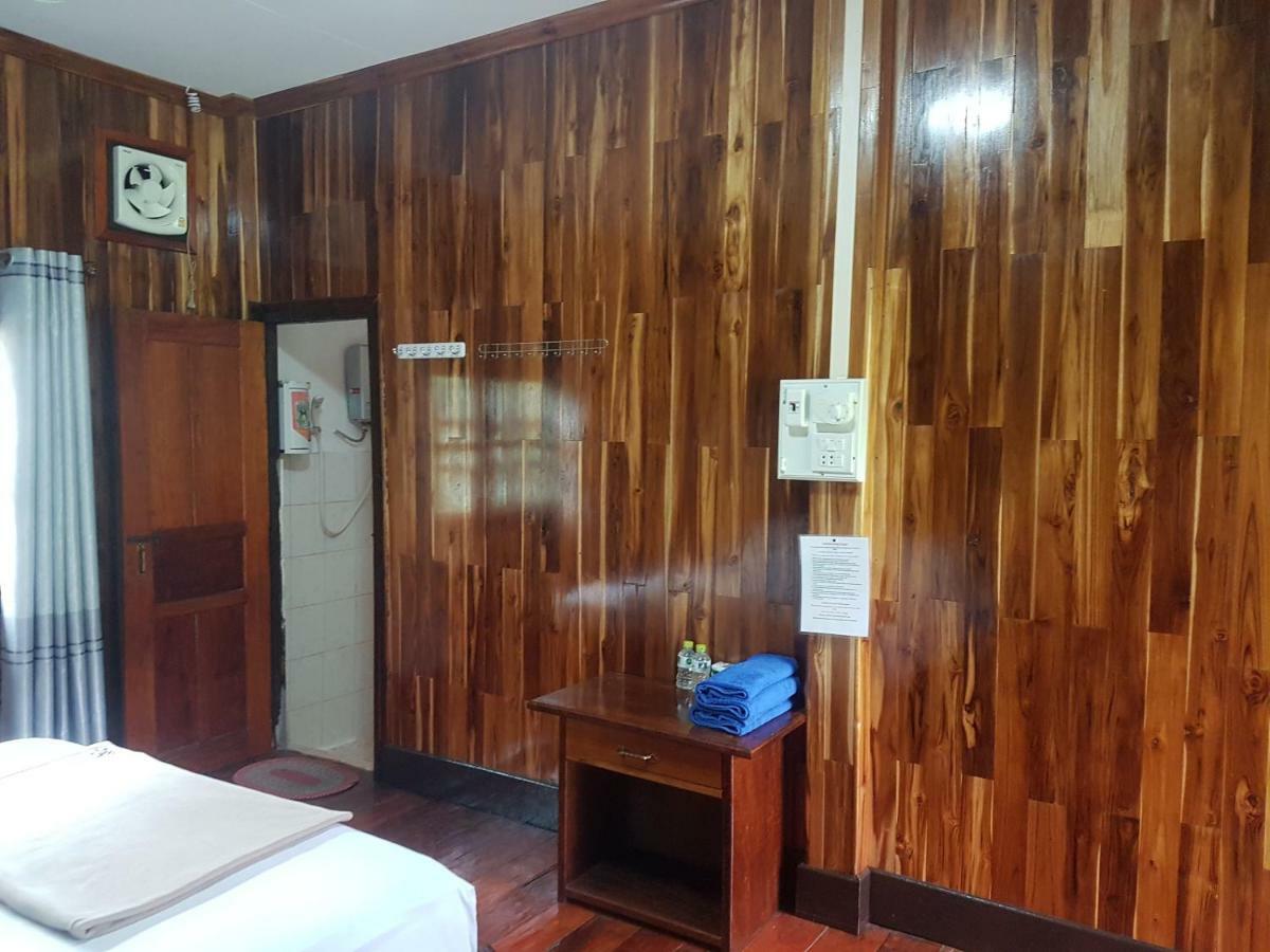 Lattanavongsa Guesthouse And Bungalows Muang Ngoi Exteriér fotografie