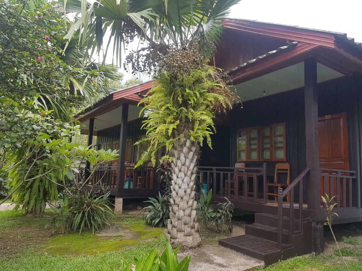 Lattanavongsa Guesthouse And Bungalows Muang Ngoi Exteriér fotografie